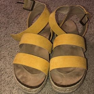 Sandals Size 9